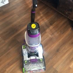 Bissell Carpet Cleaner 