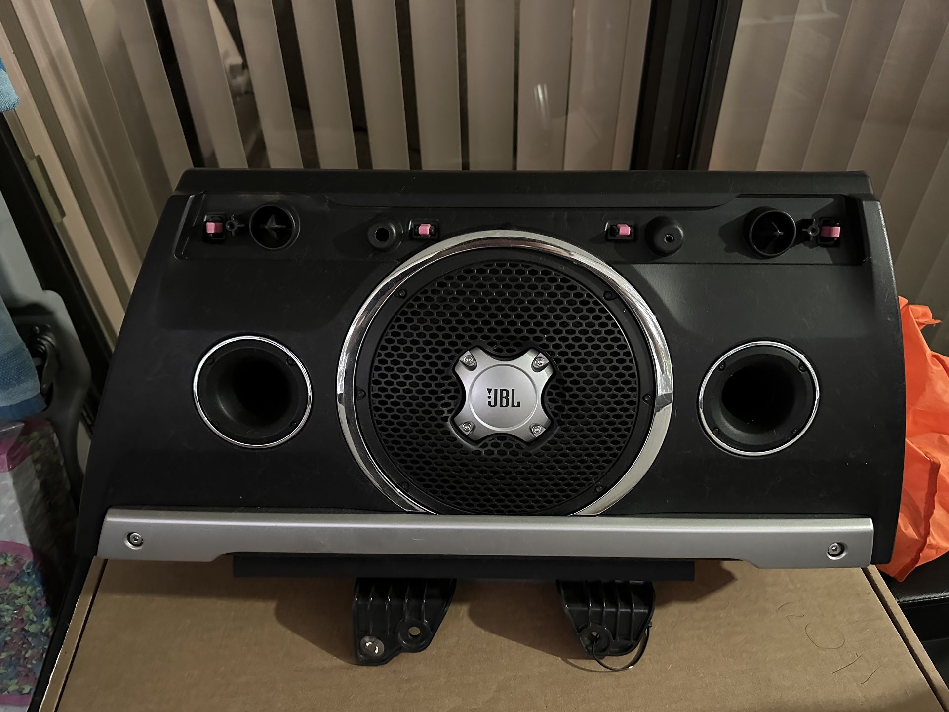 Subwoofer JBL Toyota Fj Cruiser