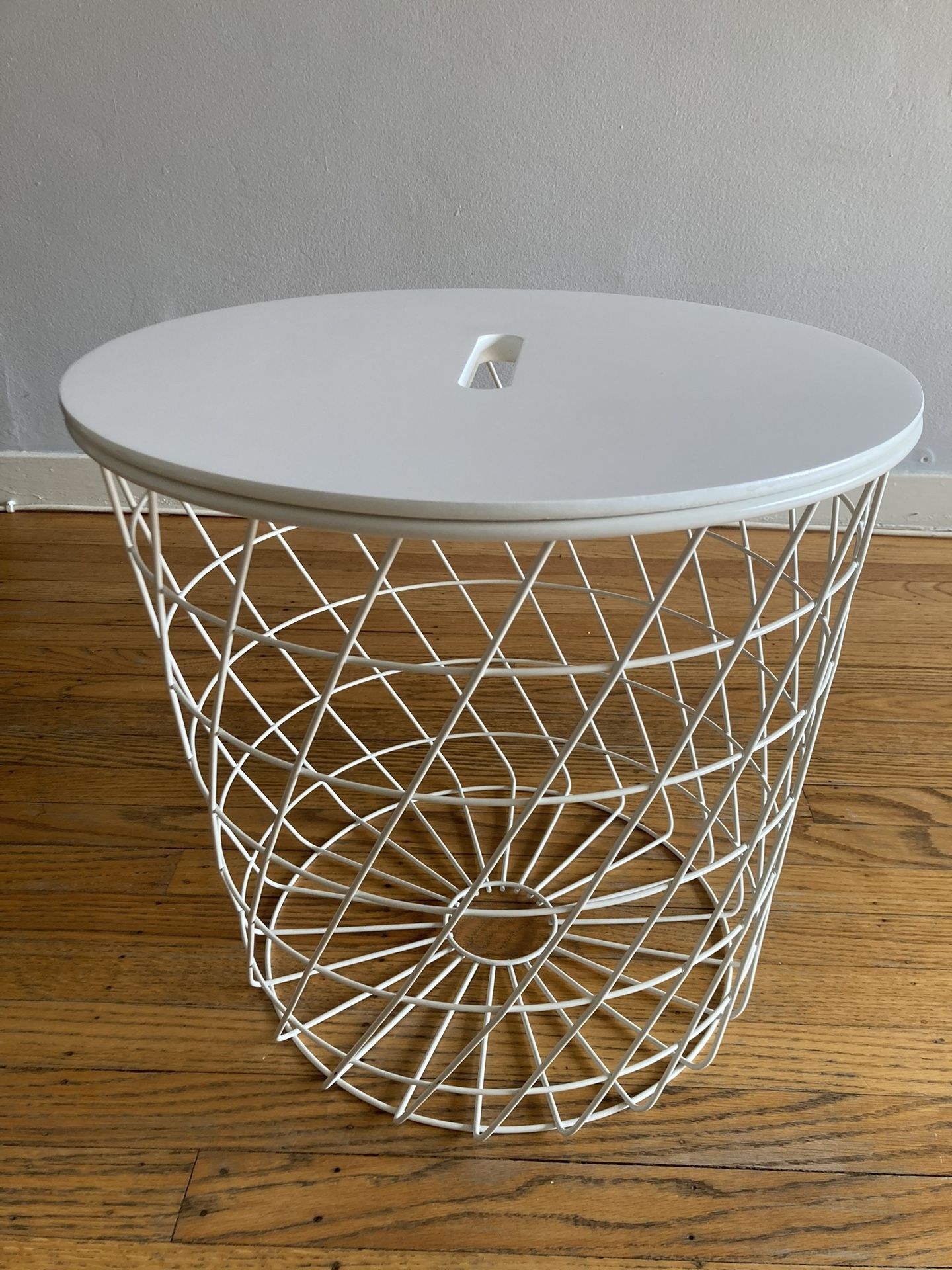 IKEA KVISTBRO Storage Table – White Wire Basket with Lid