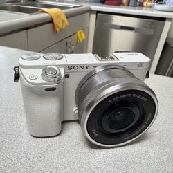Sony A6000 Mirrorless Camera 