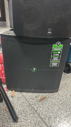 Mackie Speaker