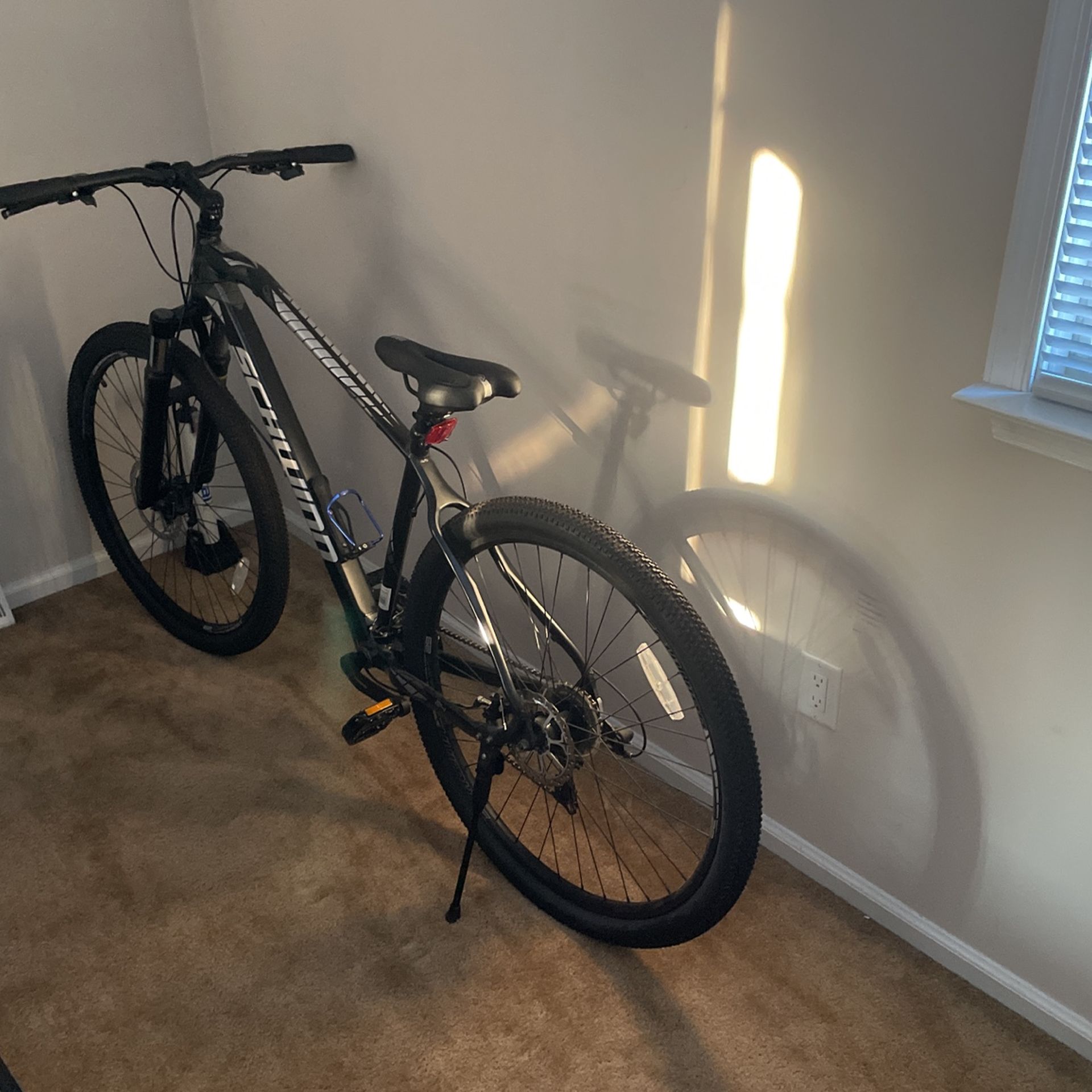 Schwinn Taff Mountain Bike Lightly used