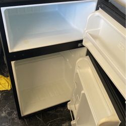 Mini Fridge & Freezer