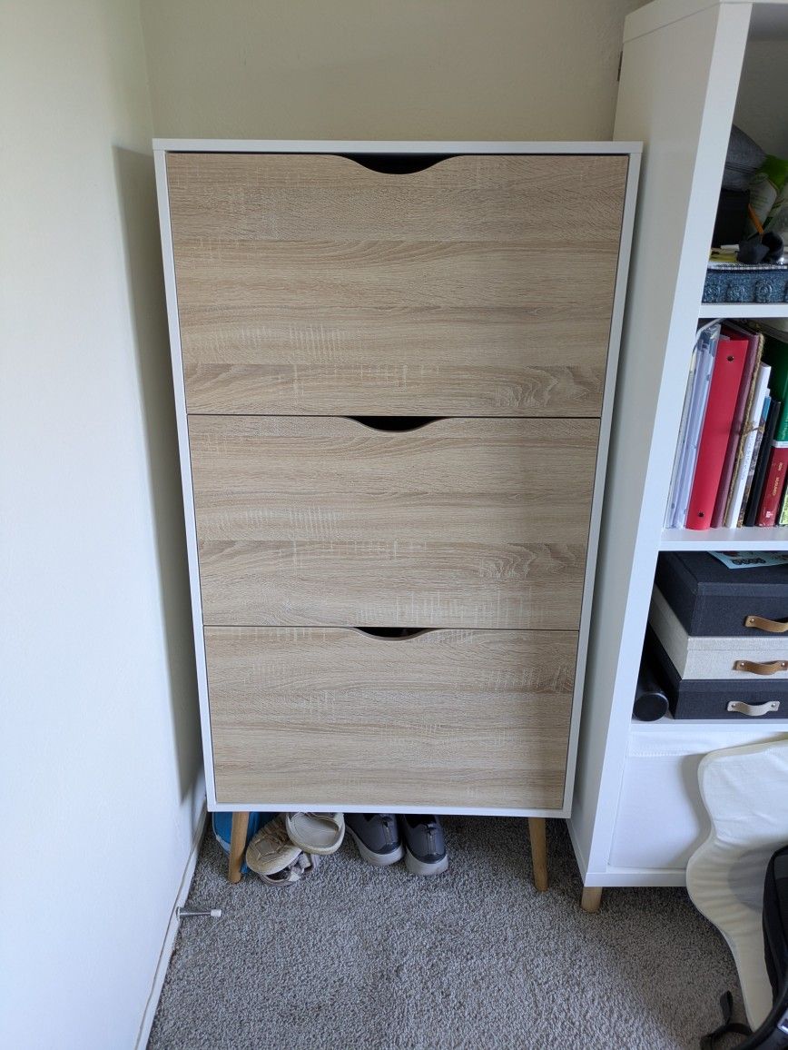Shoe Cabinet (18 Pairs Capacity)