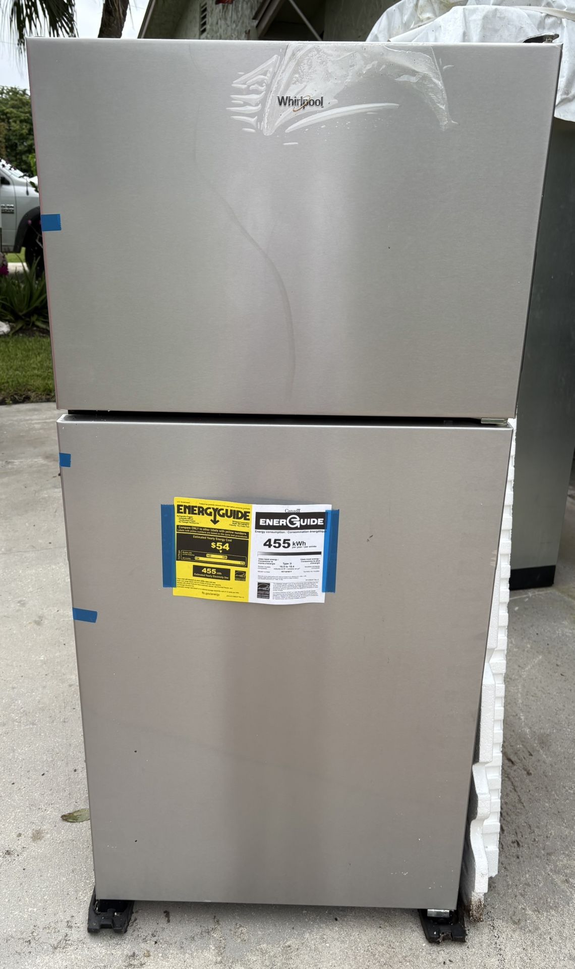 Brand NEW Whirlpool Refrigerator/Freezer