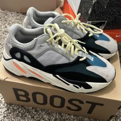 adidas yezzy boost 700