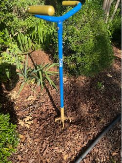 Golden Claw Cultivator. S.W.Arl.