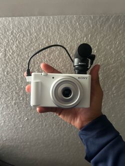 SonyVlog Camera ZV-1F - White