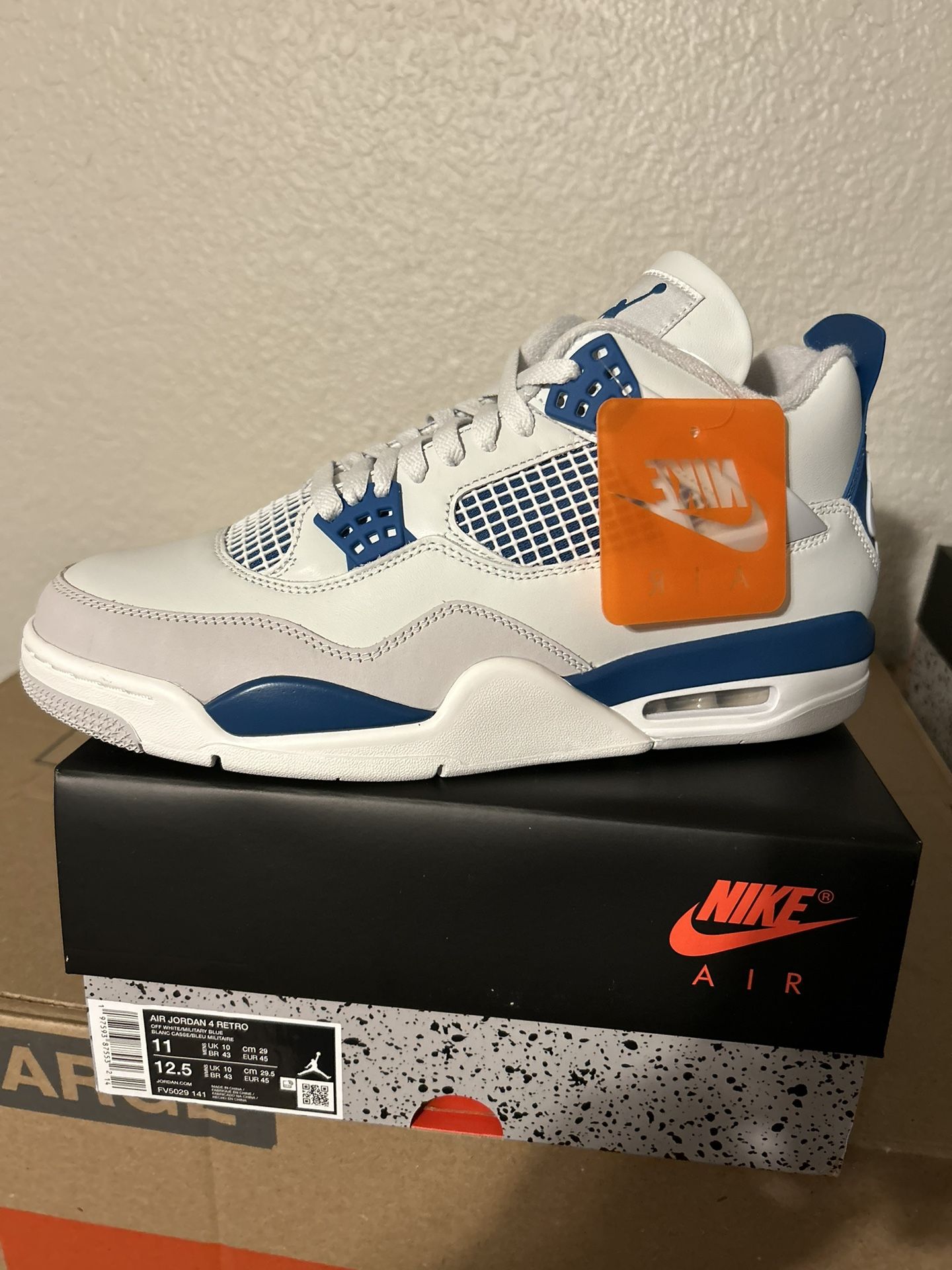 Jordan 4 Military Blue