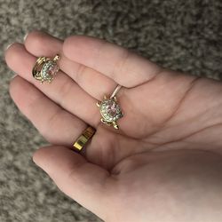 Turtle earrings