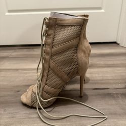 Size 7.5 Mesh Felt Heeled Boot