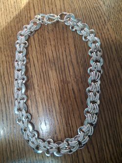 SILVER NECKLACE 