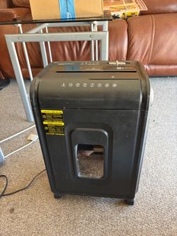 Amazon Basics 8-Sheet Paper and Credit Card Shredder with Pull-Out Bin and Wheels