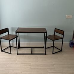 Table And Chairs 