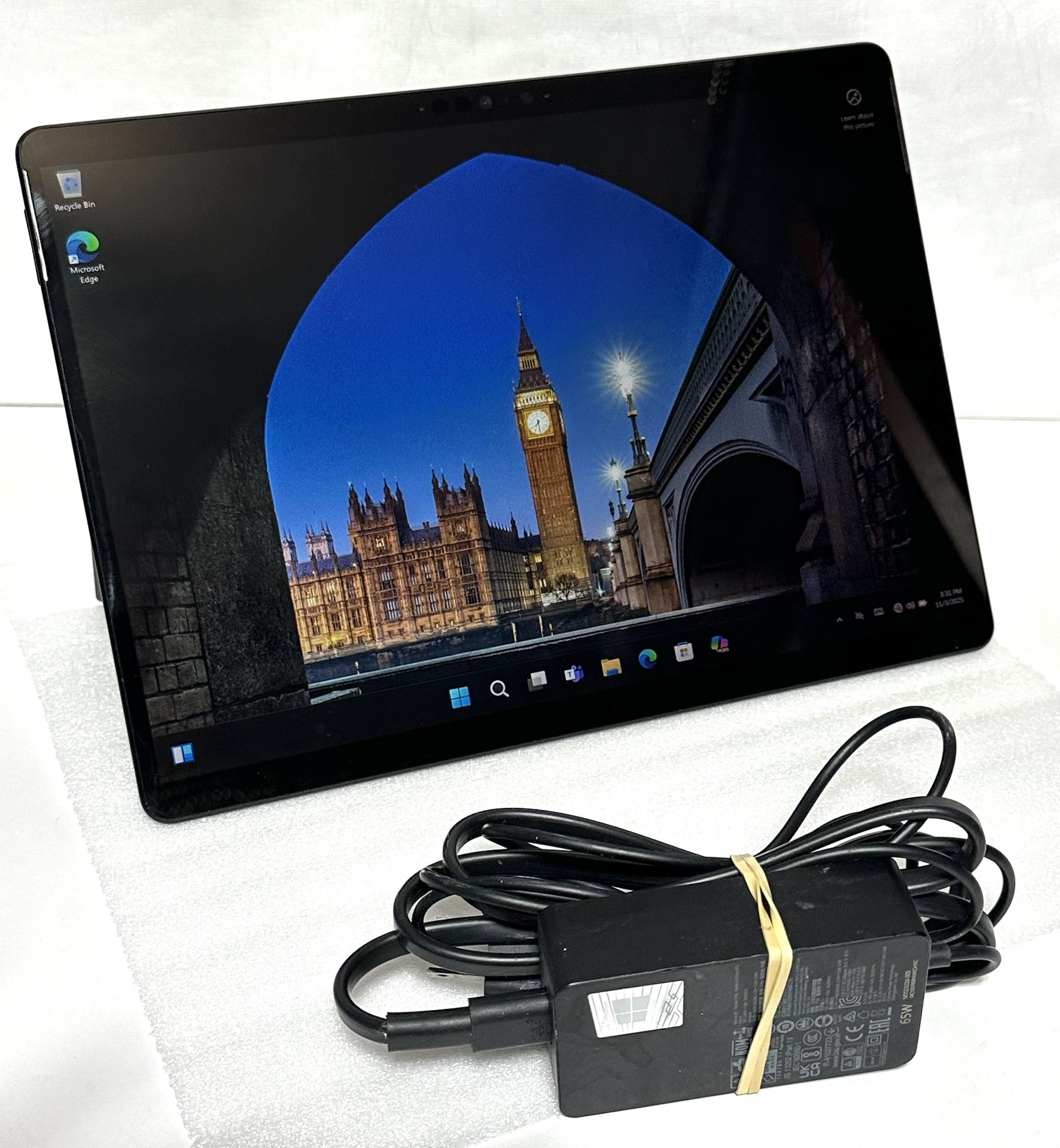 Microsoft Surface Pro X SQ1 13" 8GB/250GB Black win11 Home model 1876