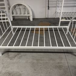 Twin Metal Bed Frame 