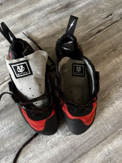 Evolv Bandit Women’s Size 9 Climbing Shoes
