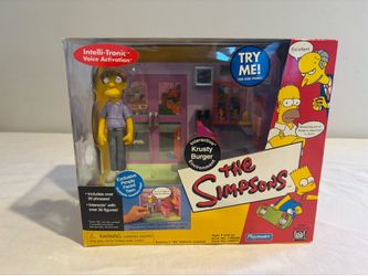 Krusty burger with pimply faced teen playmates simpsons set