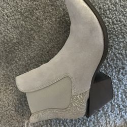 Women Ariat Boots 8.5