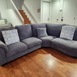 Modern Dark Gray Sectional – LIKE NEW – Must Go! 🔥