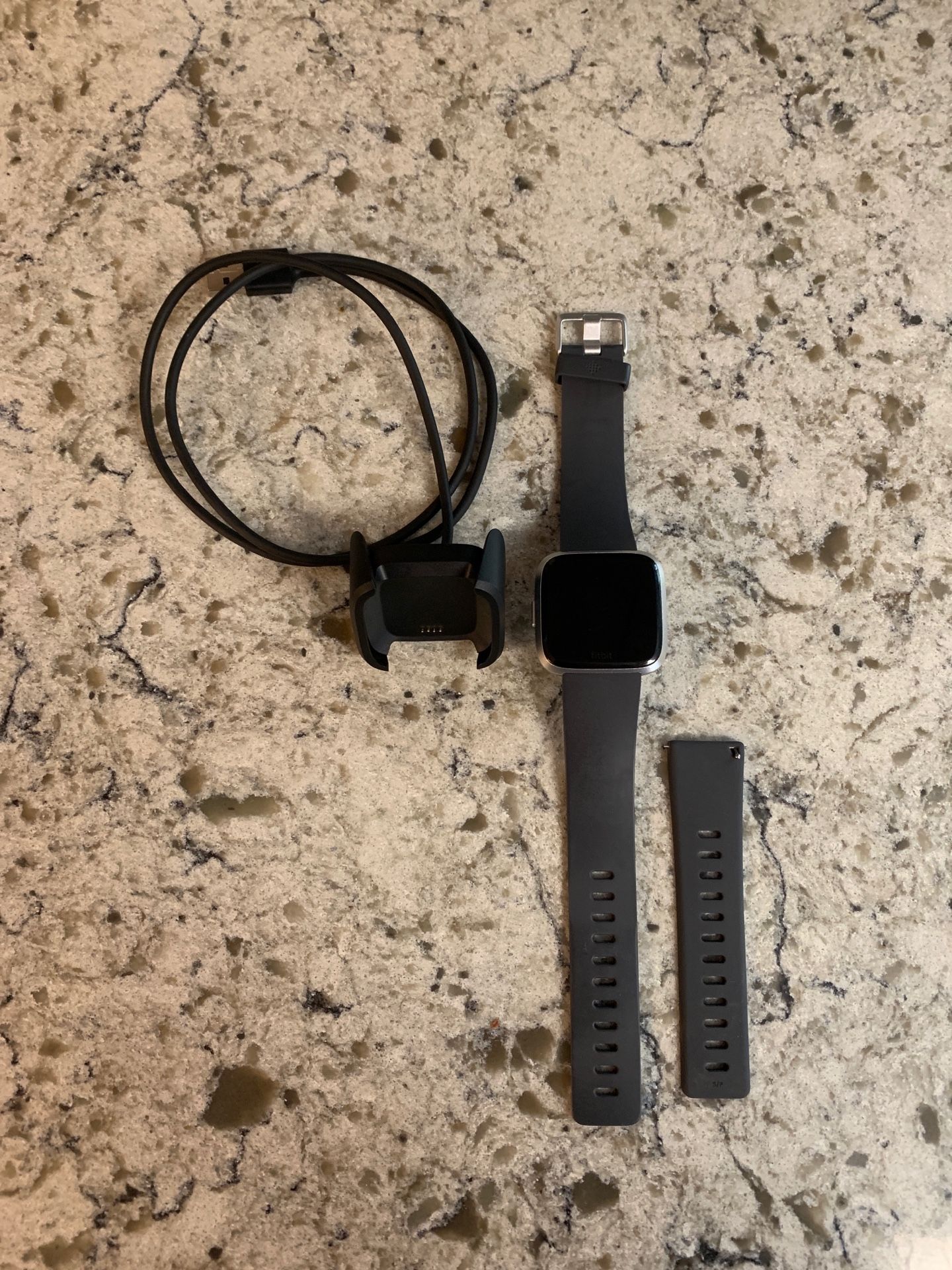 Fitbit Versa Lite- like new