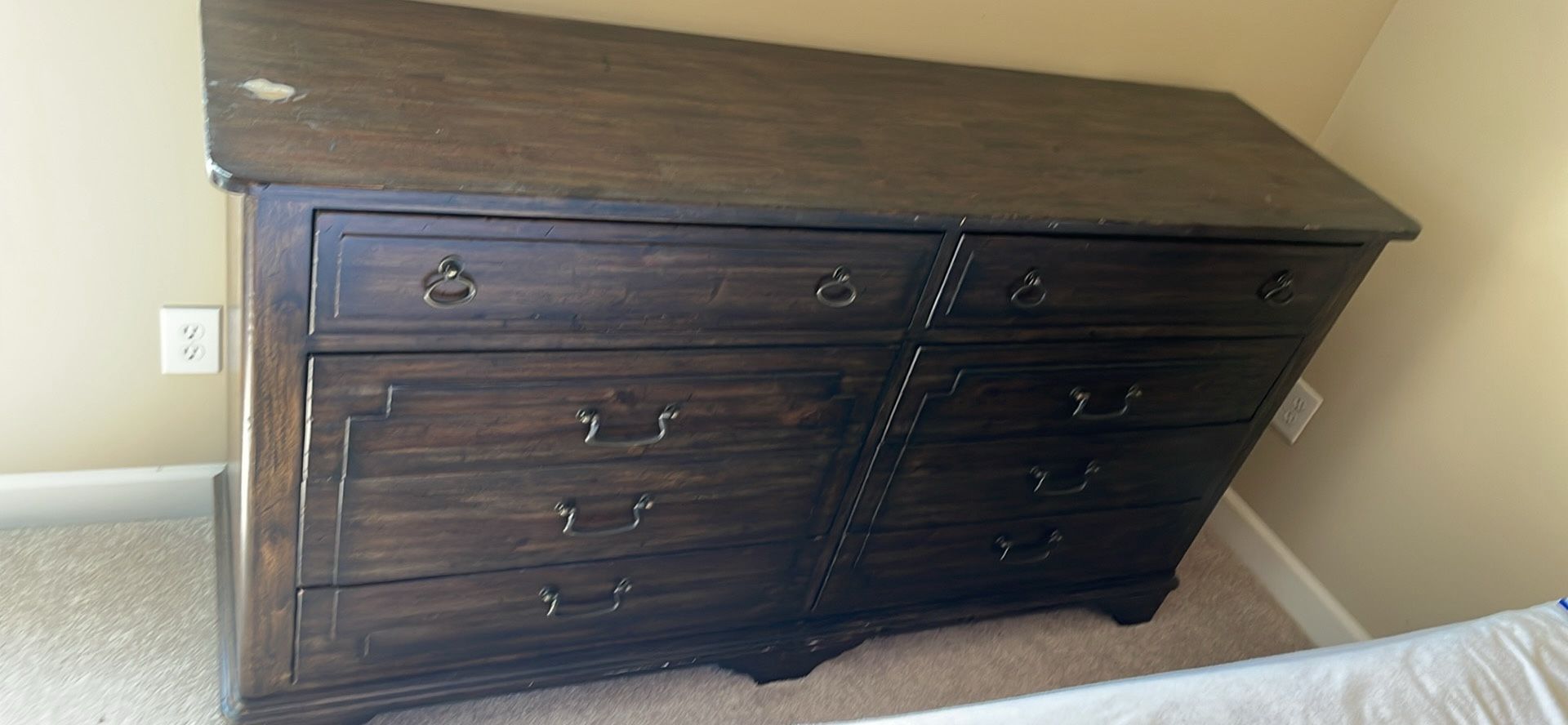 Dresser With Mirror