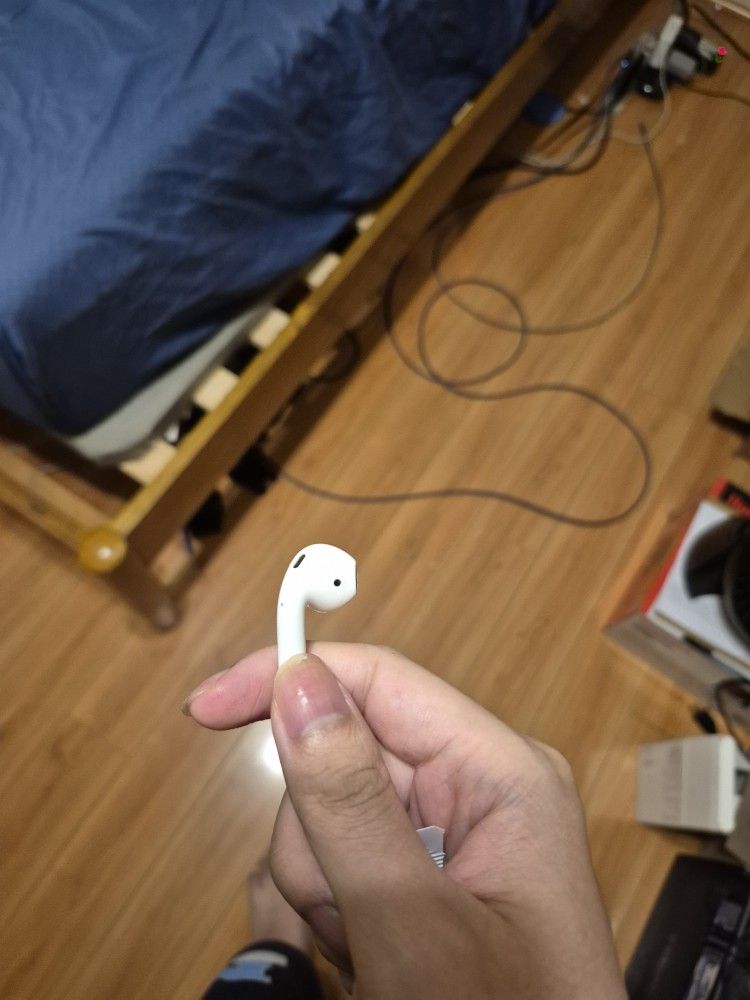 Airpod Right Side Earbud