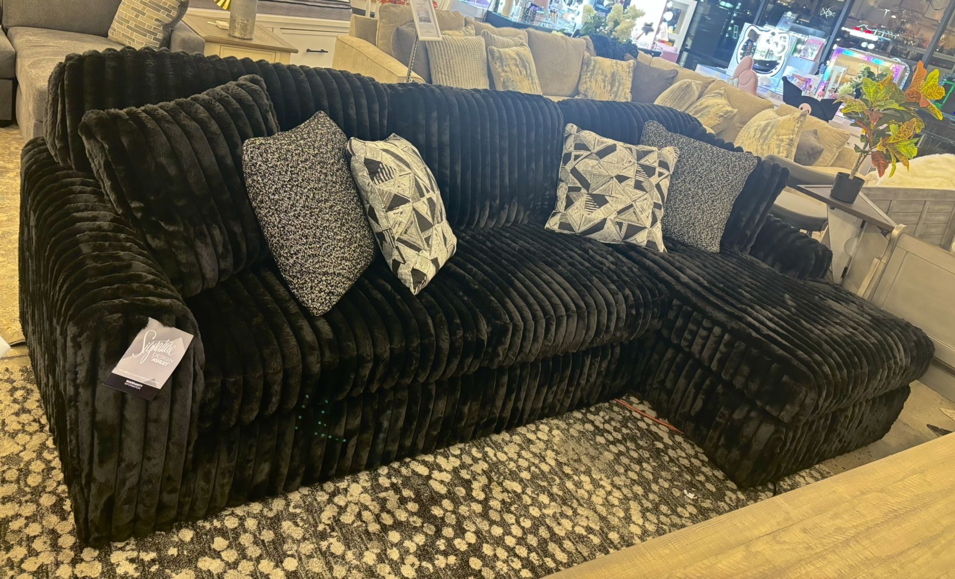 2 Pc Sofa With Chaise 
