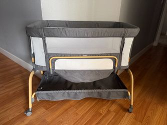 Baby Bassinet in Excellent Condition