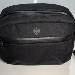 Clever Supply 2 Liter Camera Waist Bag Sling