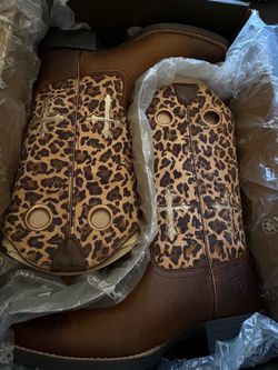 Women ARIAT BOOTS