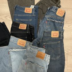 Woman’s Levi’s Jeans 