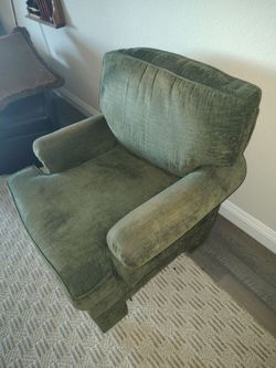 Classic Club-style Armchair