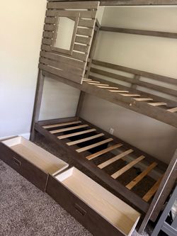 Bunk bed