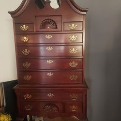 Dresser/Armoire 