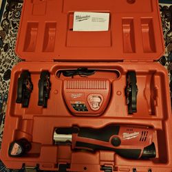 Milwaukee Fuel Pro Press Jaw 