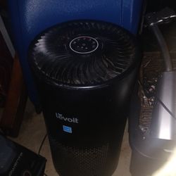  A Black Levitra Dehumidifier 