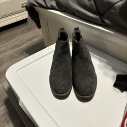 Men’s Size 8 Chelsea boots Gray 