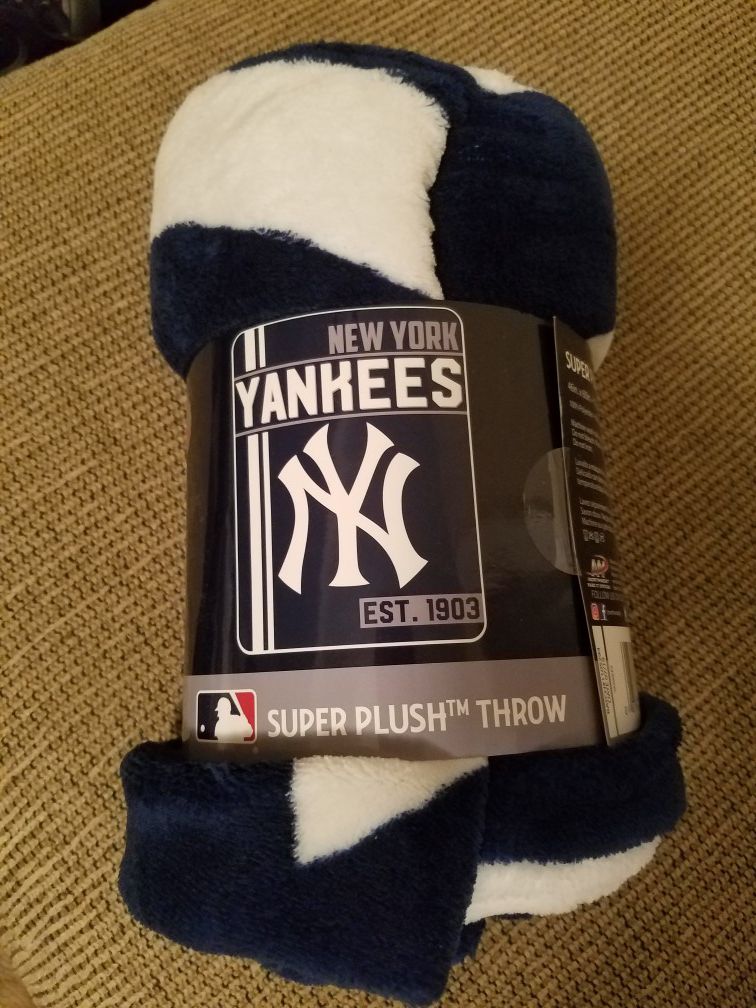 New York Yankees Super Plush Soft Throw Blanket 46”x60” Baseball NYC MLB