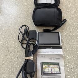 Garmin Nuvi 1300 Series Navigation System 