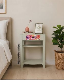 Beautiful End Table, Nightstand