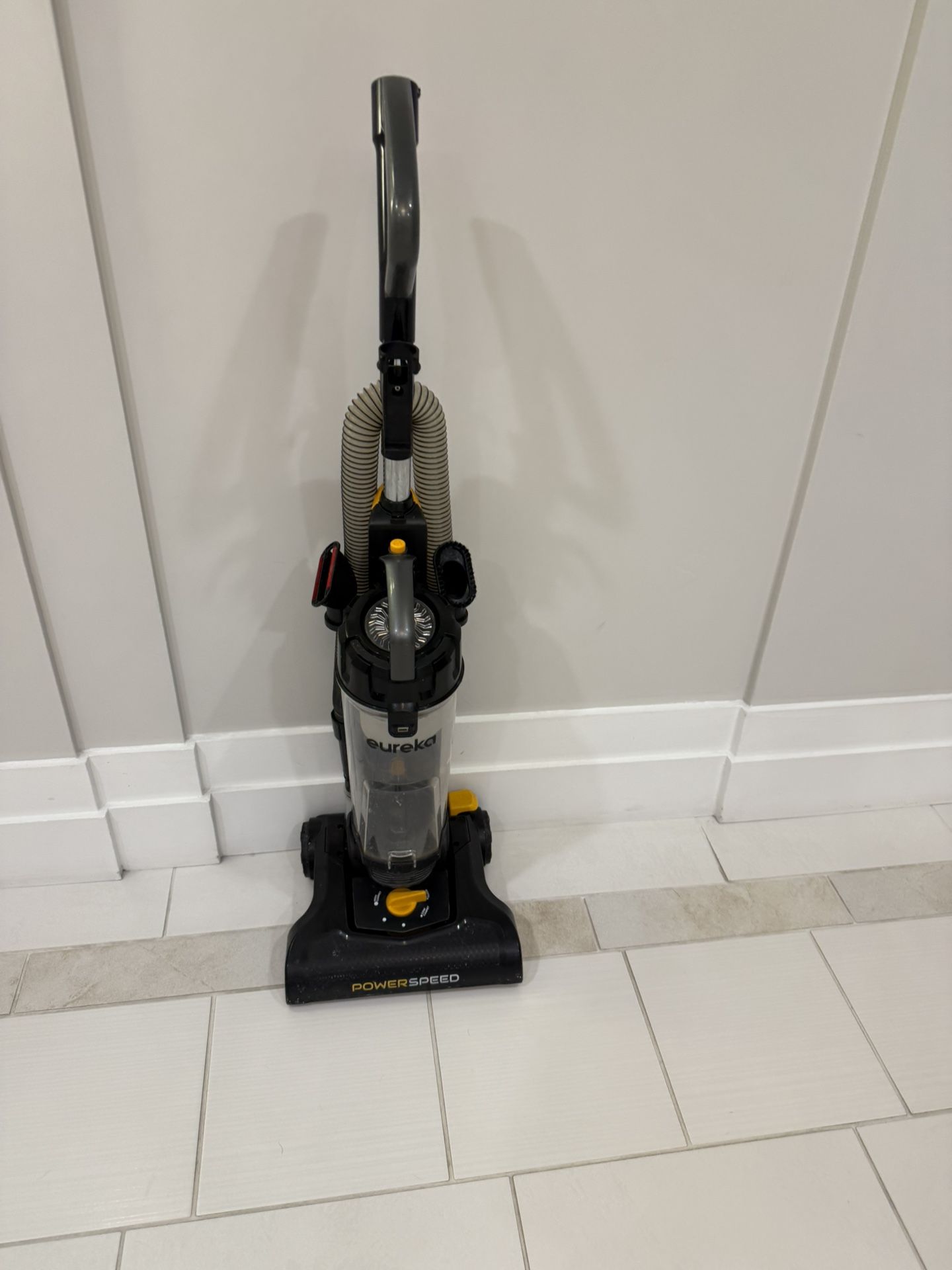 PowerSpeed Lightweight Powerful Upright Vacuum Cleaner NEU181D