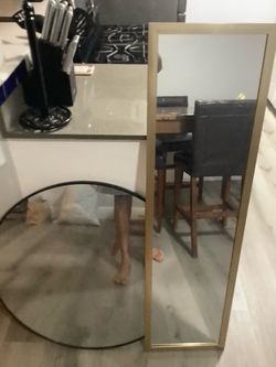 2 Mirrors