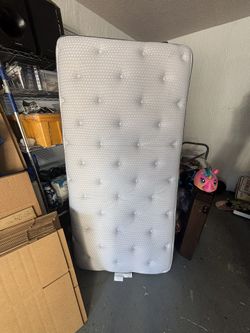 Twin BeautyRest Silver Mattress