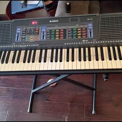 Yamaha Portatone Electric Piano Keyboard