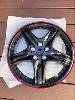 Add a touch of class to your Kia, Nissan, Honda, Ford, Chevrolet, Jeep, or GMC vehicle in seconds. Universal Fit - Design for 14" iron hubs，
