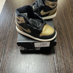 Jordan 1 retro high og Size 6c SKU-Fd1413-071