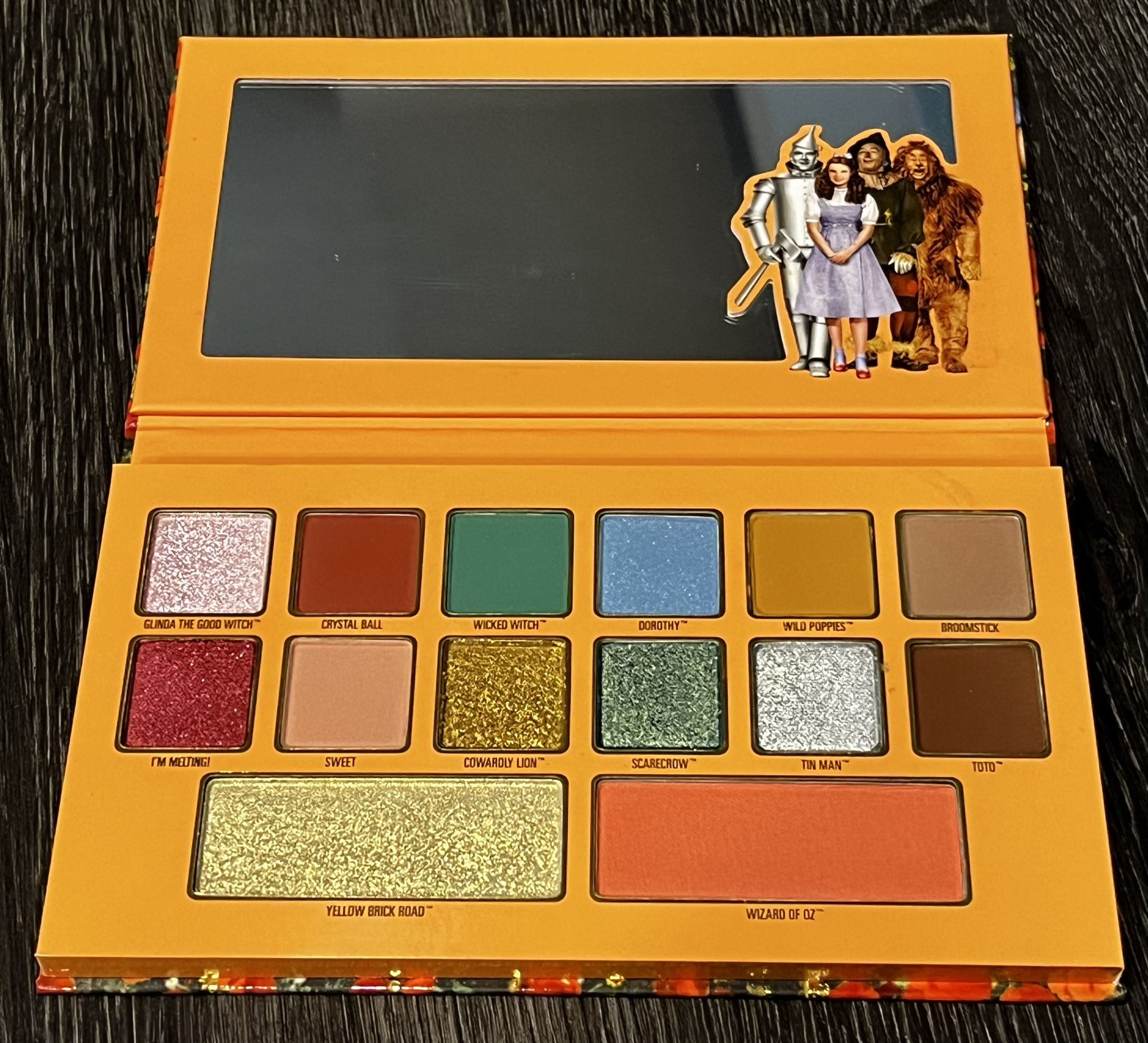 Kylie x Kylie Jenner Wizard of Oz Eyeshadow Palette