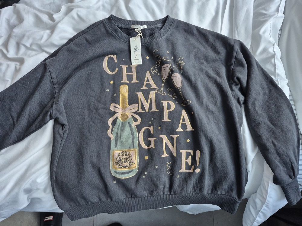 ZLounge Black Sand Vintage/ Sunday Sweatshirt/ Brand New/ Medium