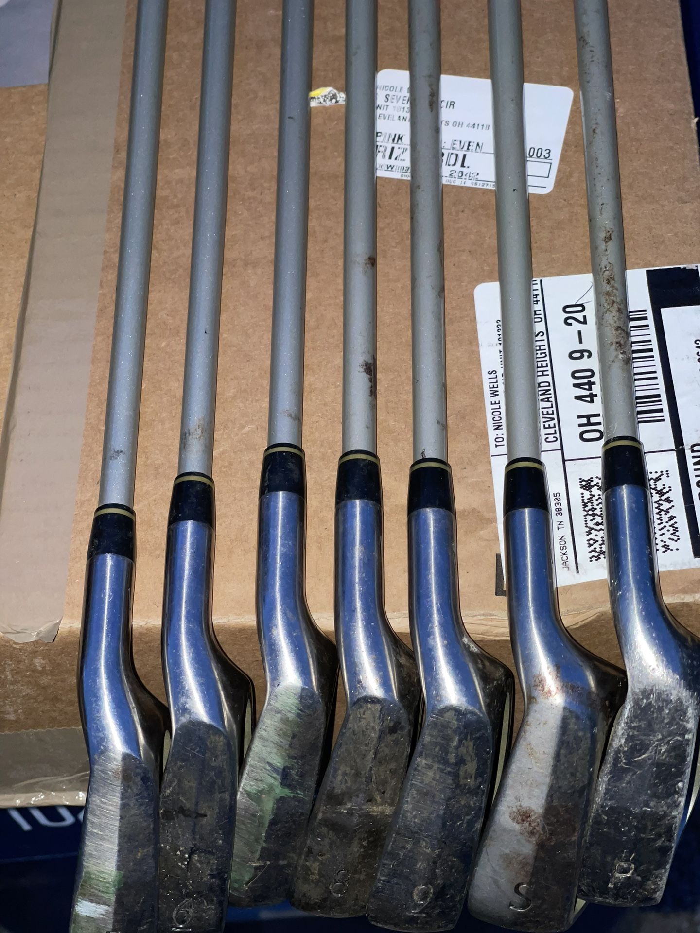 Top Flite XL2000 Irons 5-9 & SW & P W/XL2000 Light Graphite Shafts - 7 Club Set Factory Grips